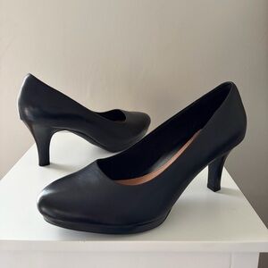 Clarks Artisan Tempt Appeal Elegant Black Heels